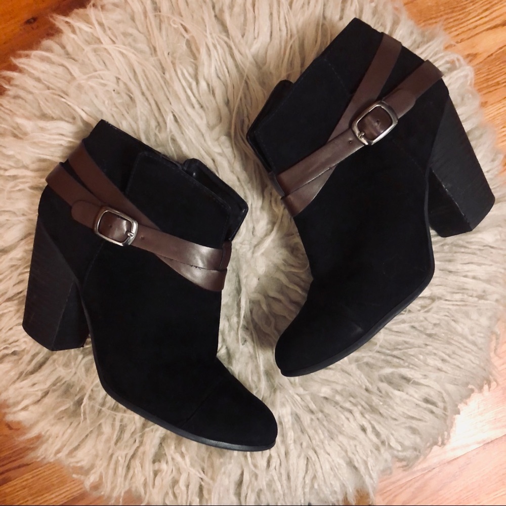 ❤️ Black Suede and Brown Faux Leather Booties